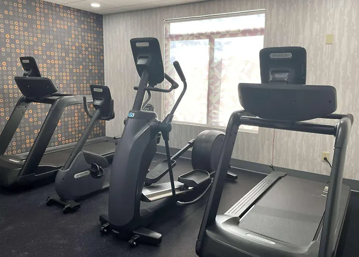 La Quinta Inn & Suites By Wyndham Tulsa Midtown