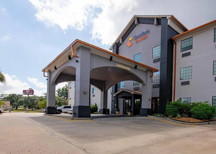 Comfort Suites Oil Center