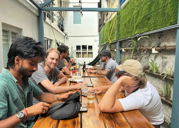 Alobar1000 Hostel