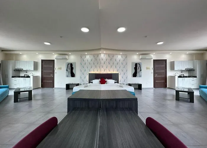 Le Six Hotel And Resort
