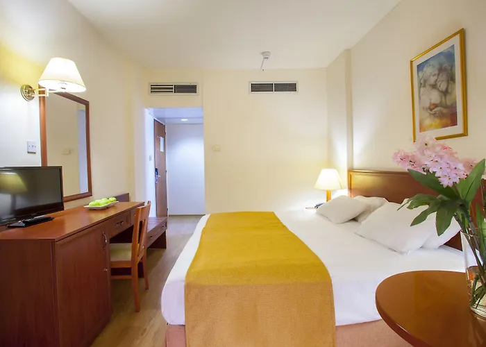 Kapetanios Limassol Hotel