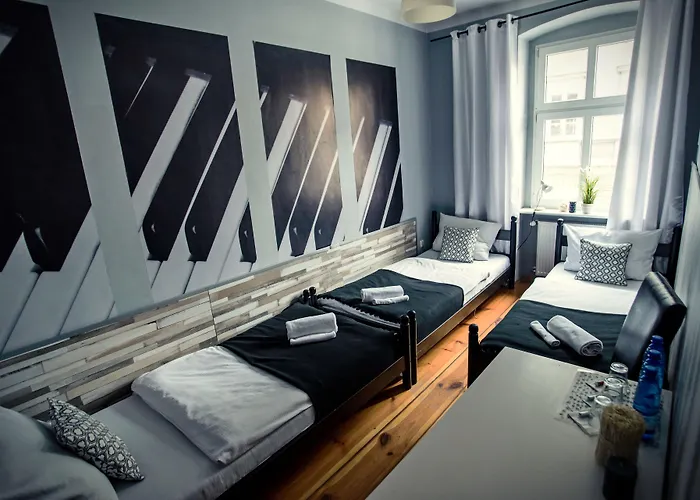 Explorer B&B Old Town Rooms & Apartment #Don'T Be A Tourist, Be An Explorer!