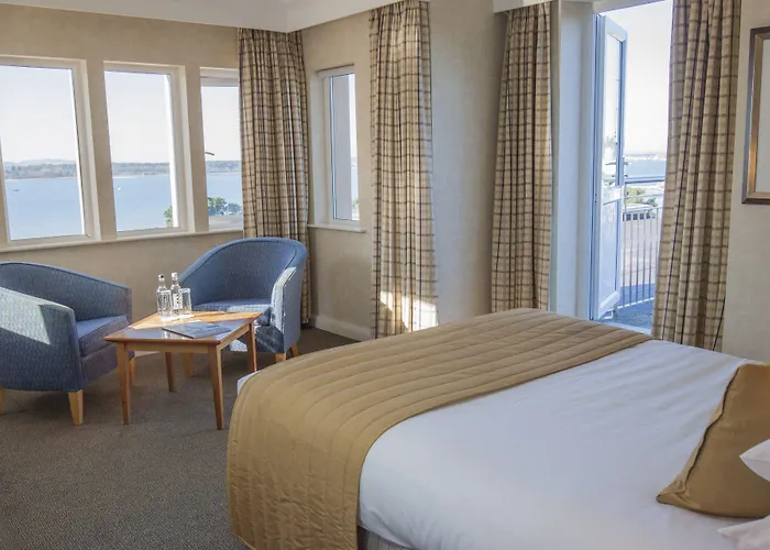 Harbour Heights Hotel