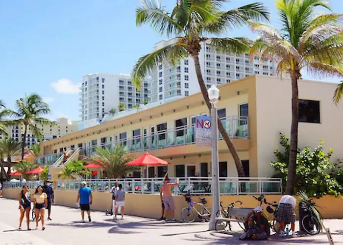 Diane Oceanfront Suites