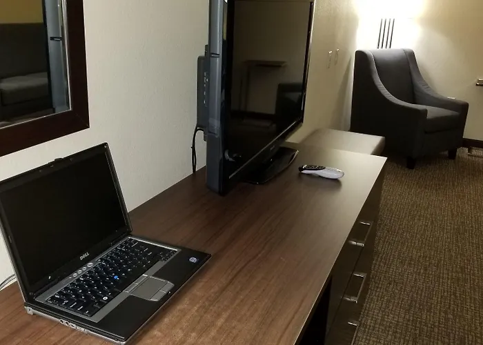 Comfort Inn & Suites Lakeside