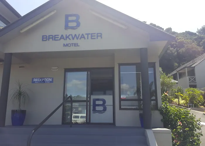 Breakwater Motel