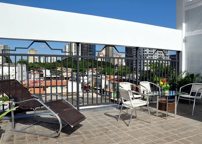 Machado'S Plaza Hotel