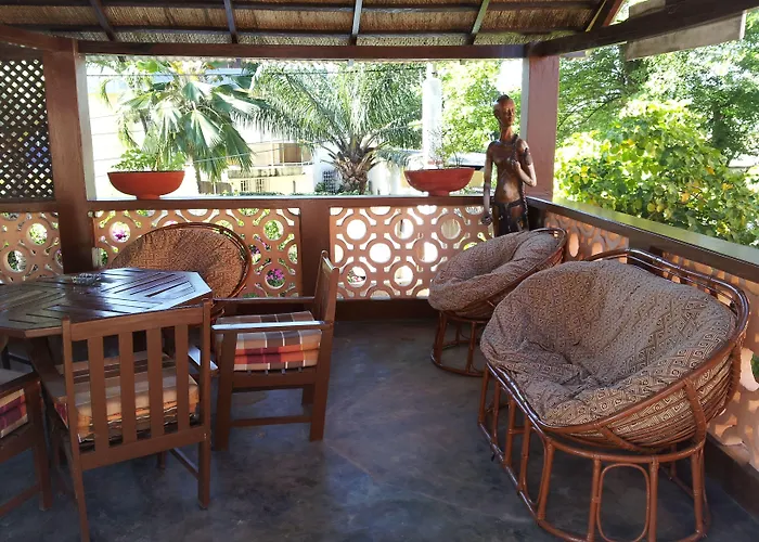 Hotel Aurore Lome