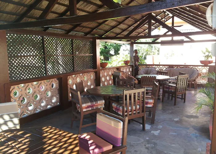 Hotel Aurore Lome