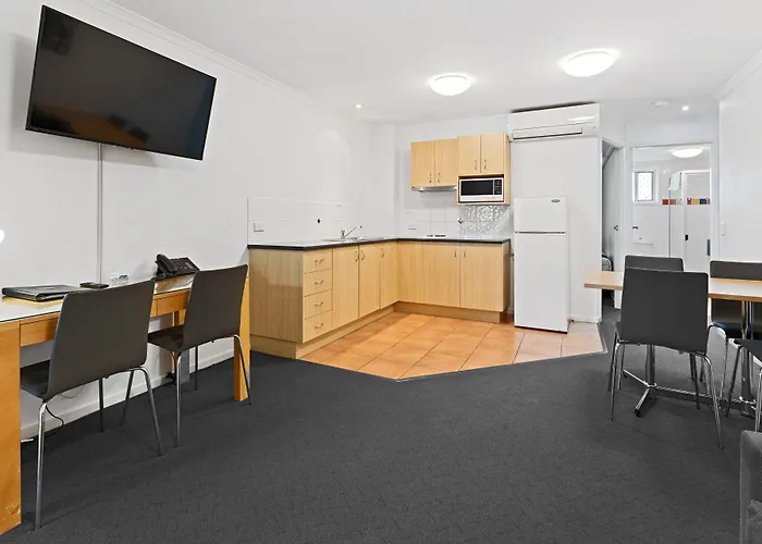 Browns Plains Motor Inn