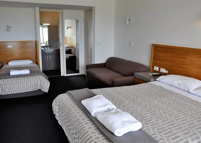 A Great Ocean View Motel