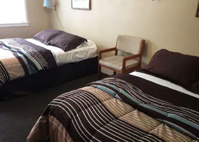 Trail Motel