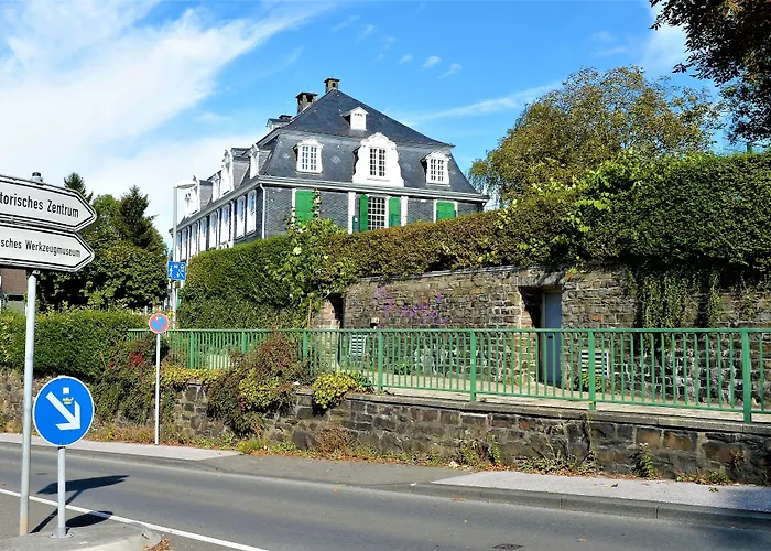 Ascot Hotel