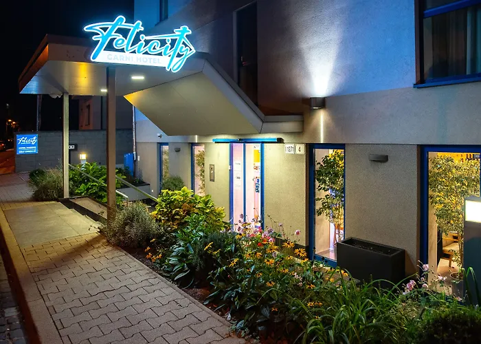 Felicity Garni Hotel