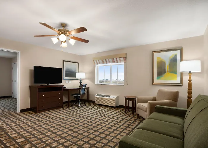 Baymont Inn & Suites By Wyndham Odessa