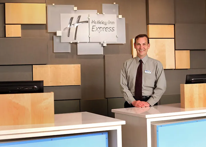Holiday Inn Express & Suites Omaha South Ralston Arena By Ihg