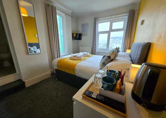 Paignton Hotels