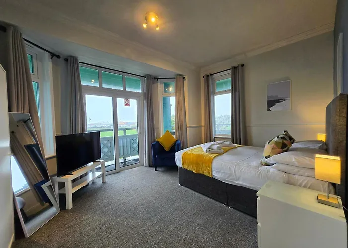 Beach Hotel Torbay B&B