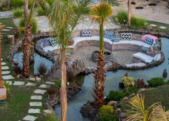 Azad Siwa Hotel