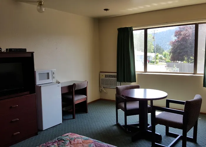 Safari Inn Motel