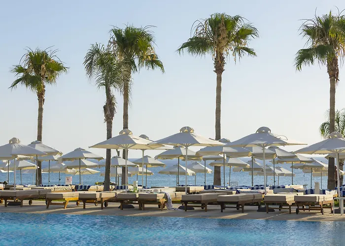 Constantinos The Great Beach Hotel