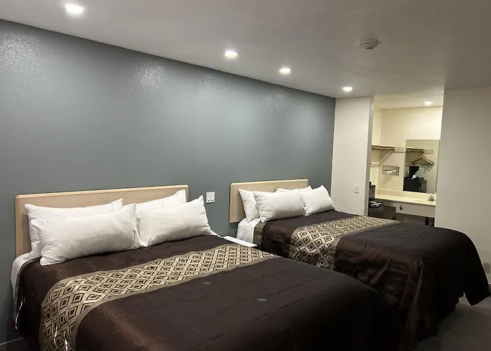 California Inn Hotel And Suites Adelanto Us 395