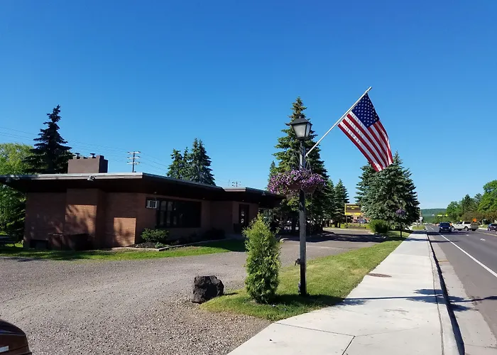 Willard Munger Inn
