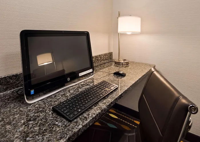 Best Western Plus Boardman Inn & Suites