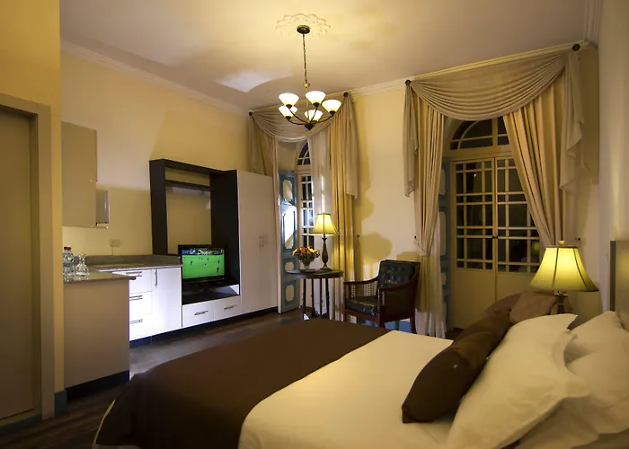 Del Parque Hotel & Suites