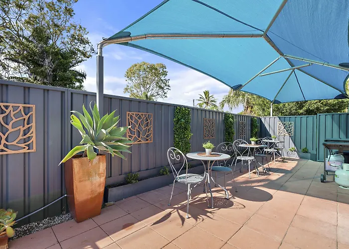 Beachmere Palms Motel
