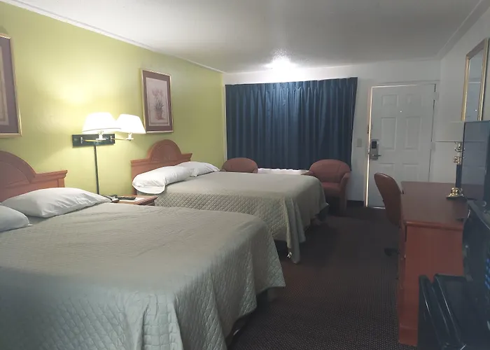 Driftwood Inn - Lake City
