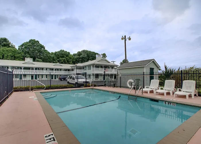 Key West Inn - Lafayette