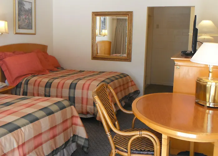 Colusa Riverside Inn