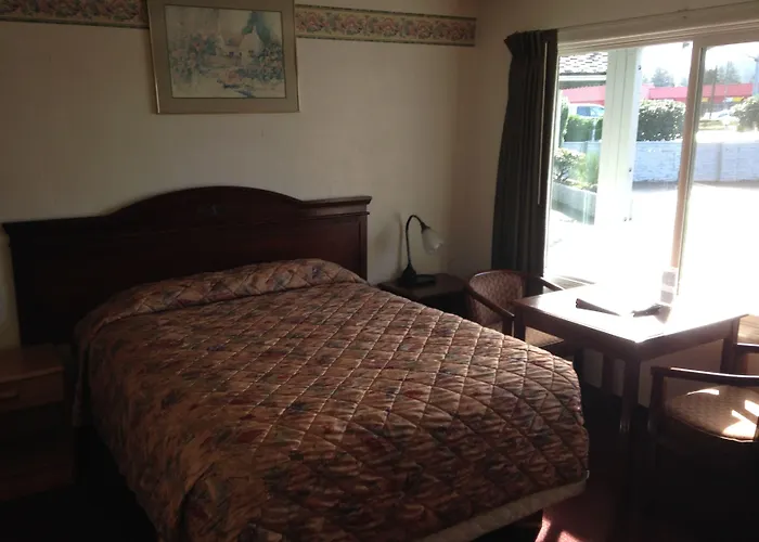 Villa West Motel