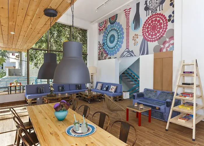 STAY Rhodes HoStel&Bar
