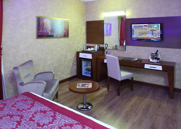 Hotel Senbayrak City