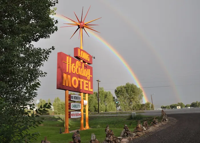 Long Holiday Motel