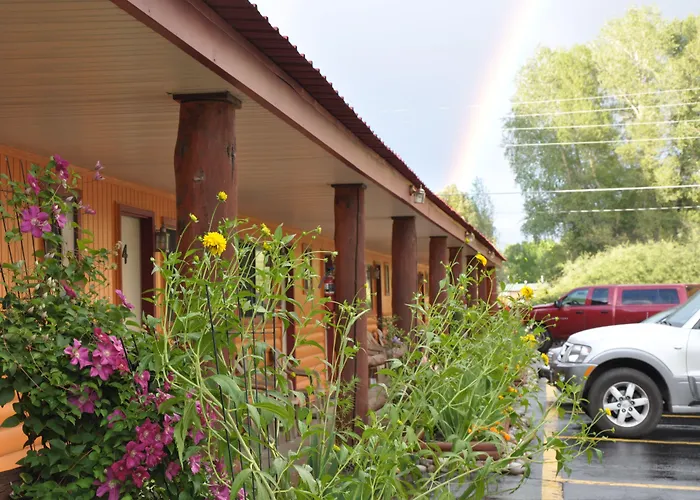 Long Holiday Motel