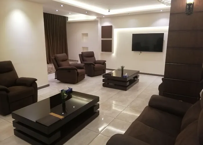 Seven Days Hotel