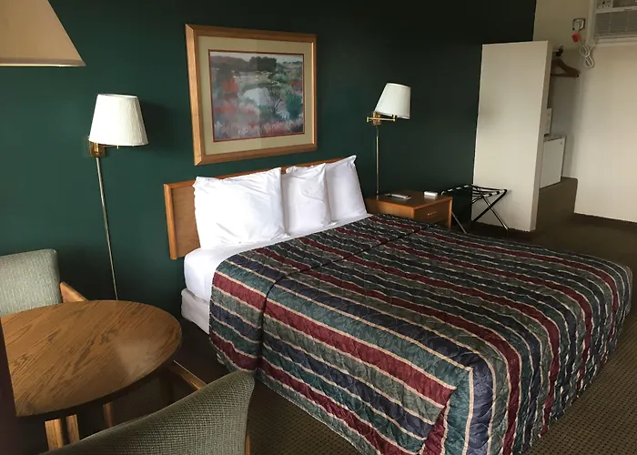 The Monticello Inn