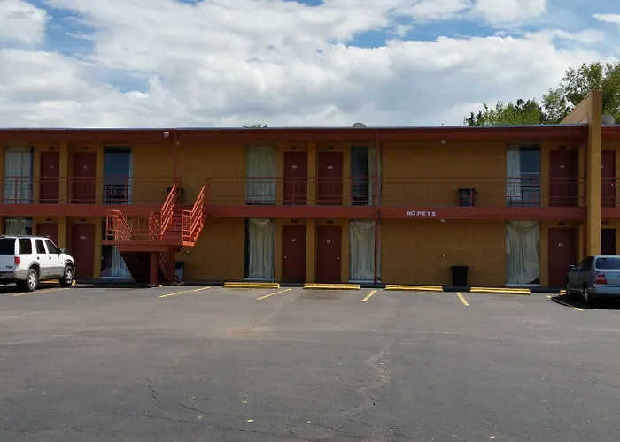 Essex House Motel