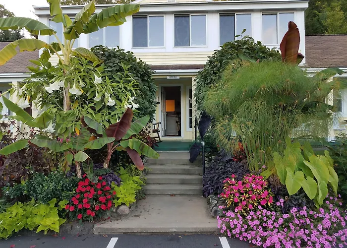 Weirs Beach Motels