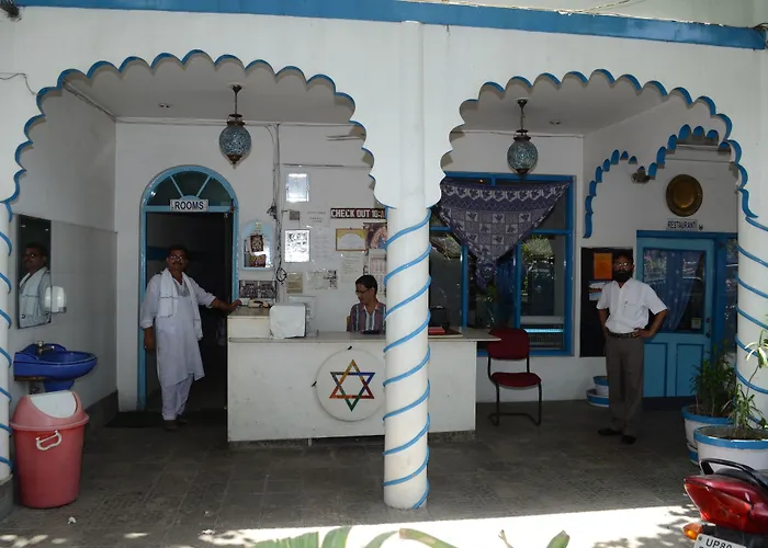 Maya Hotel & Restaurant