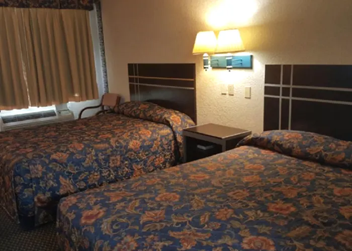 Regency Inn Motel By The Beach