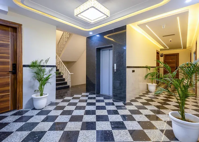 Hotel Urban Lion Near Delhi Airport