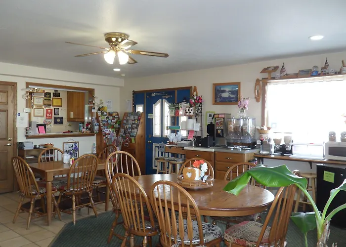 Columbia City Motels