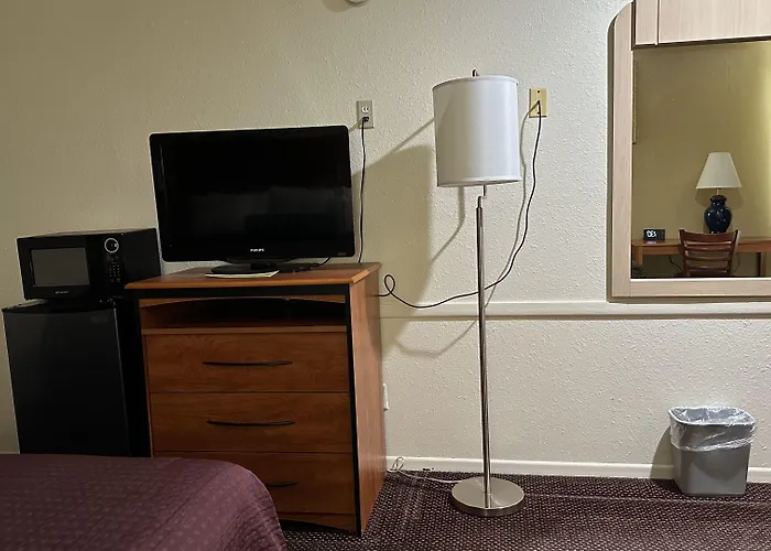 Economy Inn