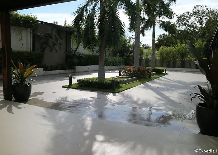 Sugarland Hotel