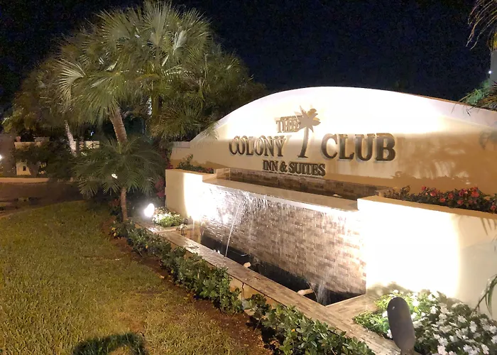 Colony Club Inn & Suites