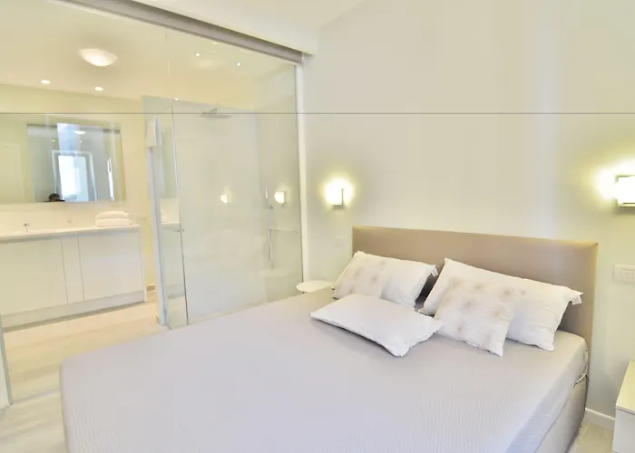 Aromi Piccolo Hotel